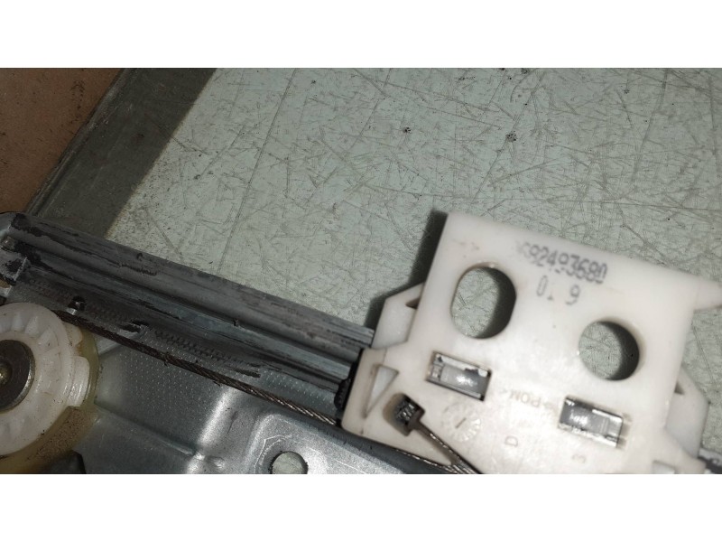 Recambio de elevalunas delantero derecho para citroen c4 picasso exclusive referencia OEM IAM 9682493680  ELECTRICO