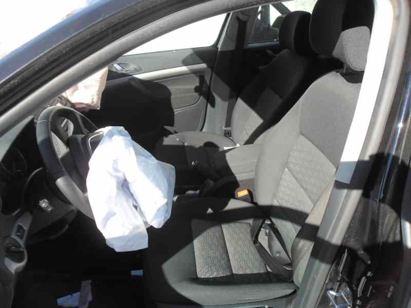 skoda octavia berlina (1z3) del año 2013