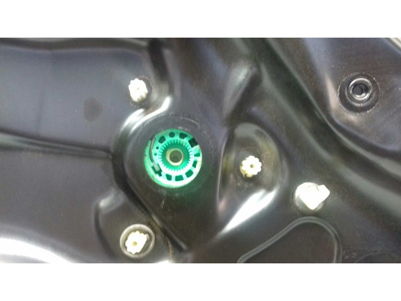 Recambio de elevalunas trasero derecho para volkswagen passat berlina (3c2) advance referencia OEM IAM 980862107 0647119277 ELEC