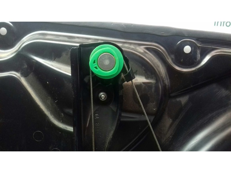 Recambio de elevalunas trasero derecho para volkswagen passat berlina (3c2) advance referencia OEM IAM 980862107 0647119277 ELEC