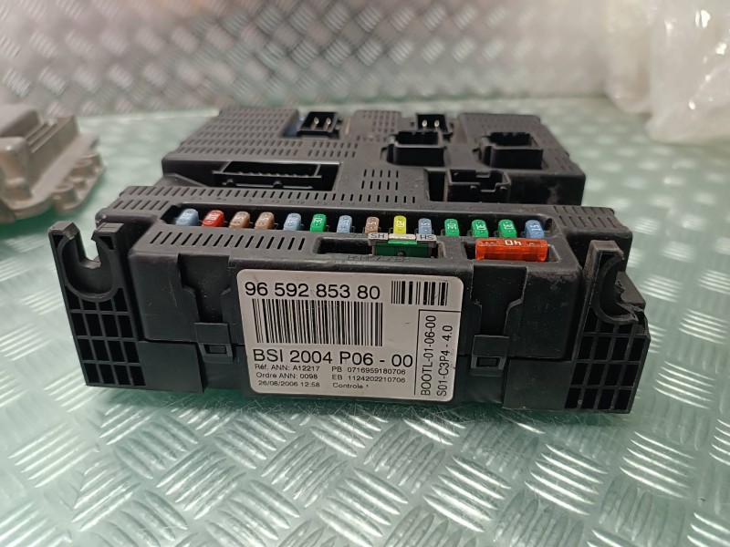 Recambio de centralita motor uce para peugeot 207 sport referencia OEM IAM 0281012465 9653958980 KIT - BOSCH