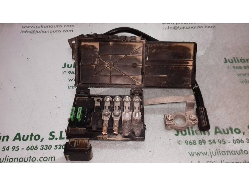Recambio de caja reles / fusibles para skoda octavia berlina (1z3) edition 100 referencia OEM IAM 1J0937550 TRW MRO BORNE BATERI