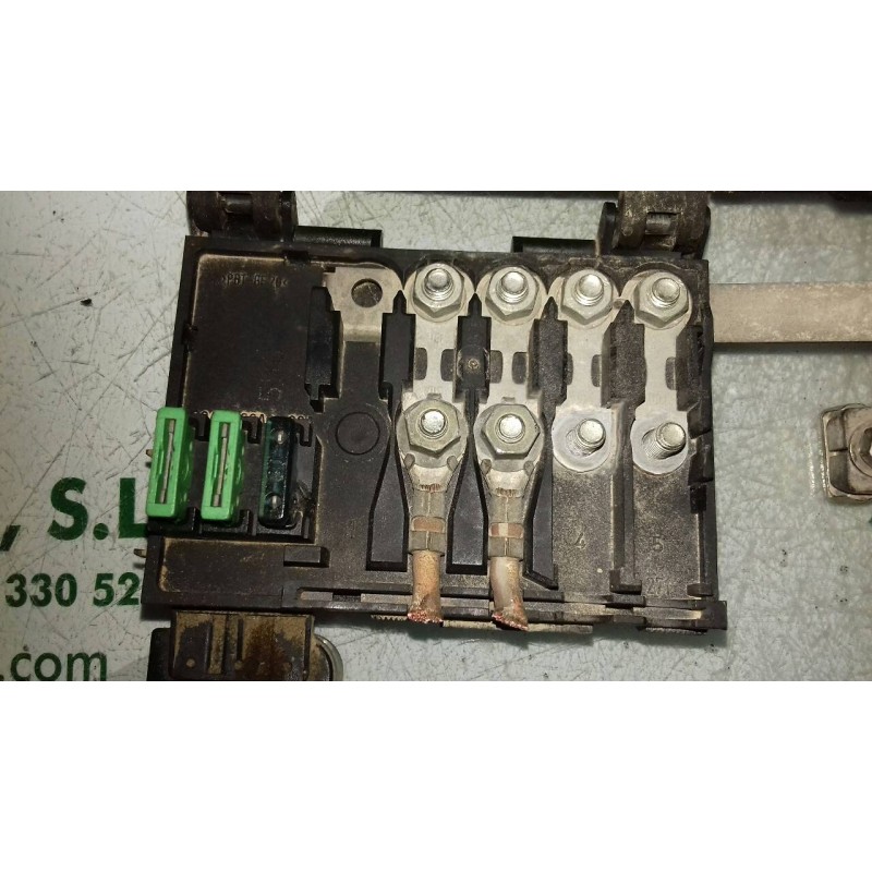 Recambio de caja reles / fusibles para skoda octavia berlina (1z3) edition 100 referencia OEM IAM 1J0937550 TRW MRO BORNE BATERI