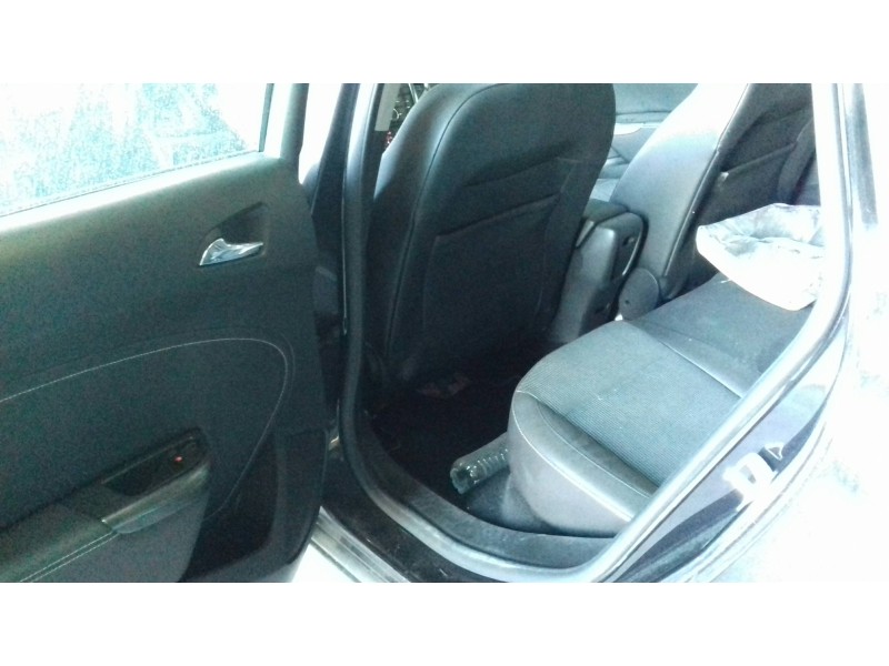 opel astra j lim. del año 2010