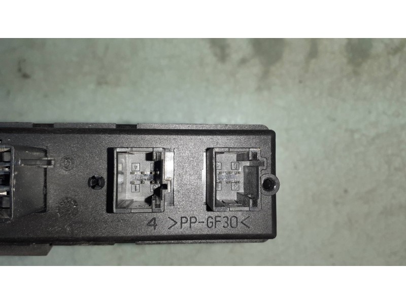 Recambio de motor elevalunas delantero derecho para citroen c4 picasso exclusive referencia OEM IAM 9682495580  