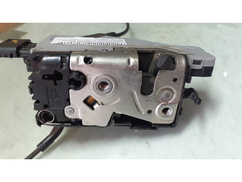 Recambio de cerradura puerta trasera derecha para citroen c4 picasso exclusive referencia OEM IAM 24099158  24097816
