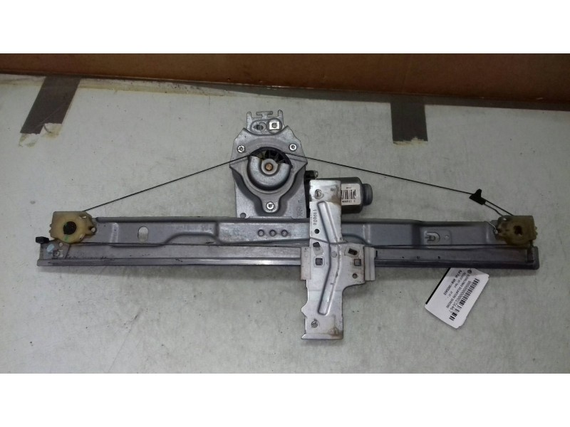 Recambio de elevalunas delantero derecho para peugeot 207 sport referencia OEM IAM ARM119855AVD 9681182280S 400912C