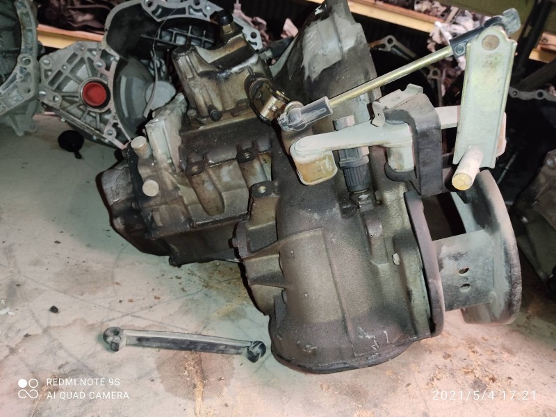 Recambio de caja cambios para daewoo nubira berlina se referencia OEM IAM CR043692  