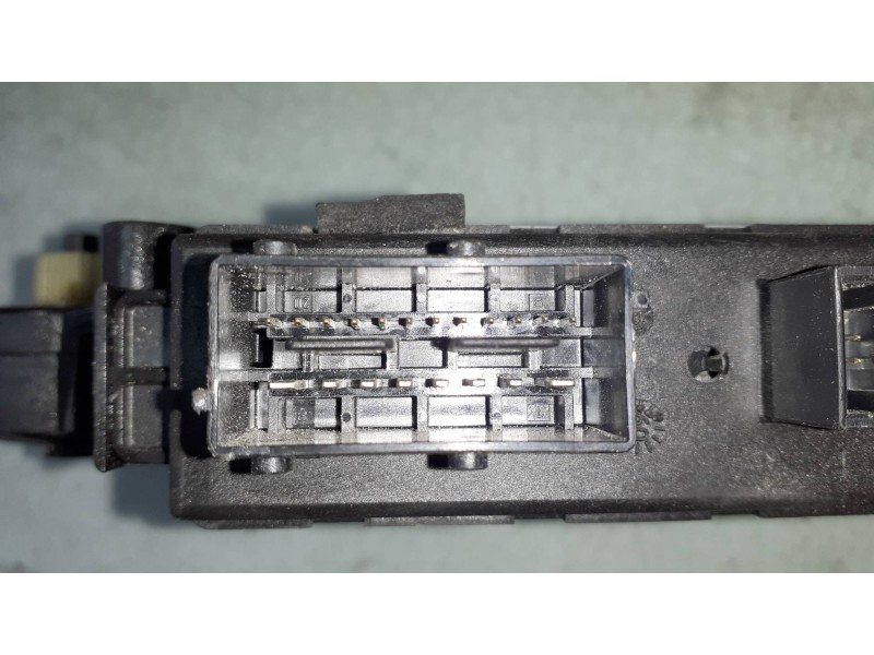 Recambio de motor elevalunas delantero izquierdo para citroen c4 picasso exclusive referencia OEM IAM 9682495680  