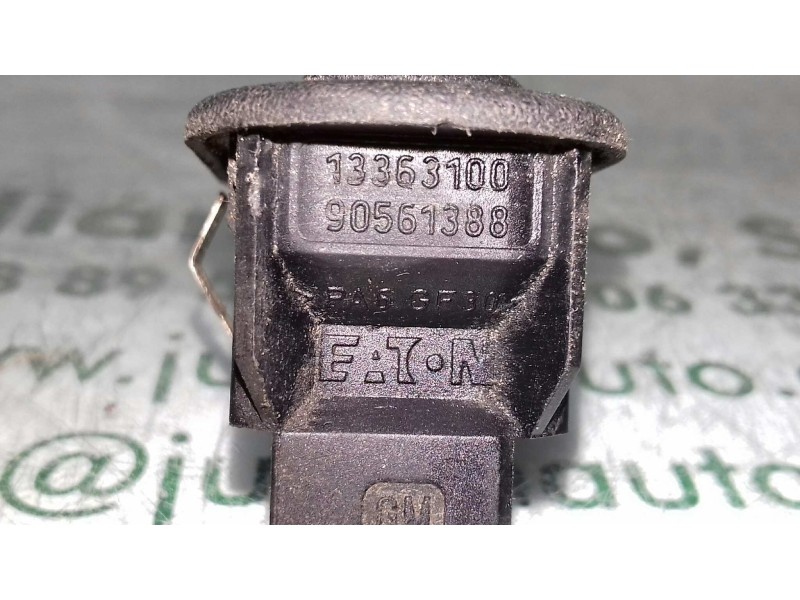 Recambio de mando elevalunas delantero derecho para opel zafira a comfort referencia OEM IAM 13363100 3 PINES NEGRO