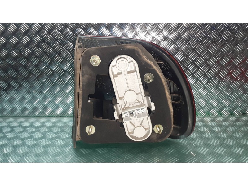 Recambio de piloto trasero izquierdo para volvo v40 familiar 1.9 d+ (85kw) referencia OEM IAM 285901  