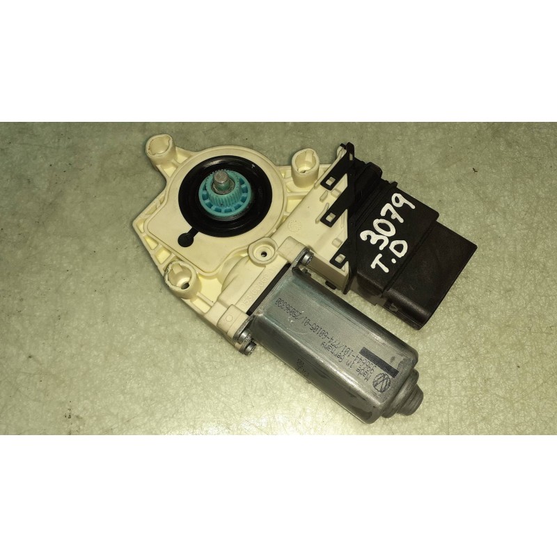 Recambio de motor elevalunas trasero derecho para volkswagen touran (1t1) advance referencia OEM IAM 961770335 1K0959704J SIEMEN