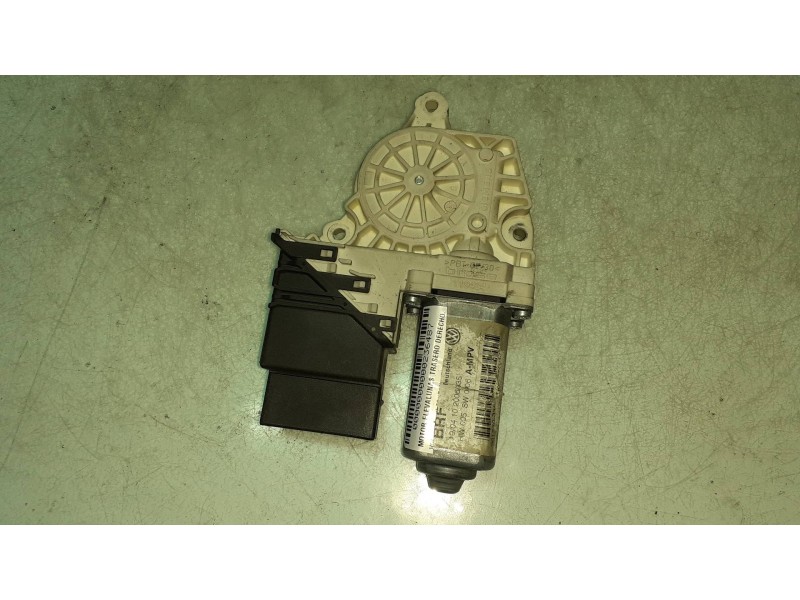 Recambio de motor elevalunas trasero derecho para volkswagen touran (1t1) advance referencia OEM IAM 961770335 1K0959704J SIEMEN