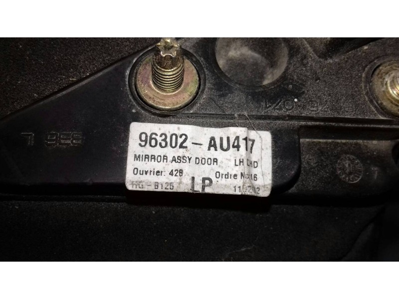 Recambio de retrovisor izquierdo para nissan primera berlina (p12) acenta referencia OEM IAM 96302AU417 014180 ELECTRICO
