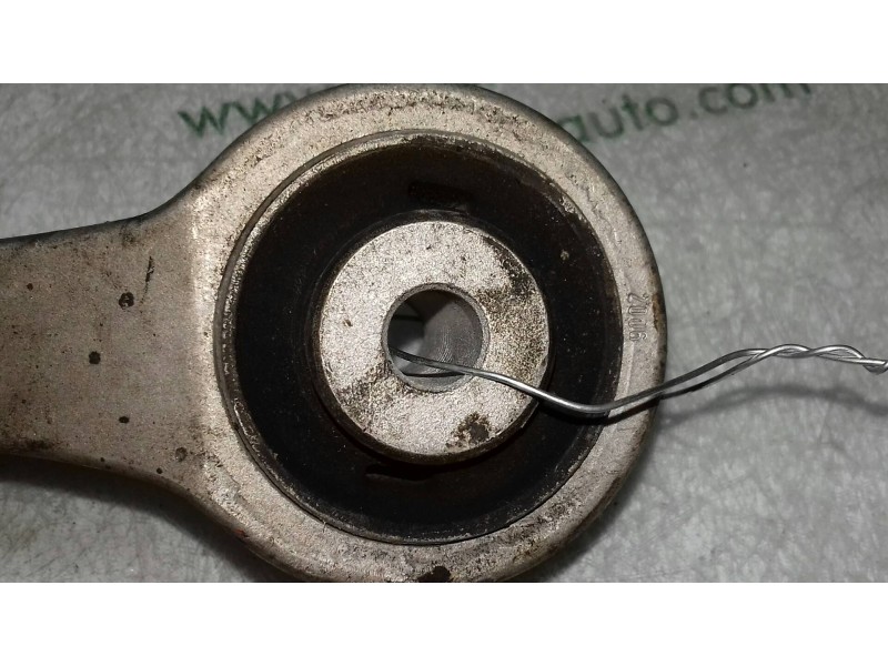 Recambio de brazo suspension superior delantero izquierdo para audi a6 berlina (4f2) 2.7 tdi referencia OEM IAM   