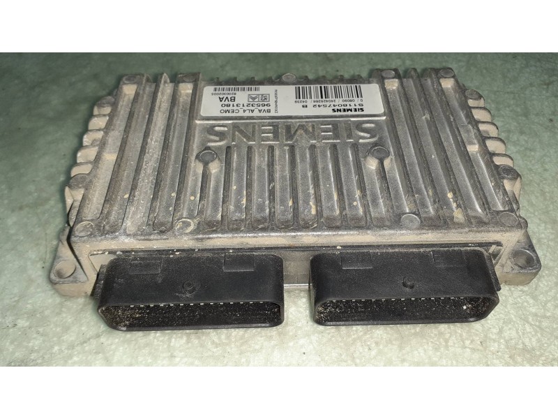 Recambio de centralita motor uce para peugeot 206 berlina xt referencia OEM IAM 9653213180 S118047542B SIEMENS