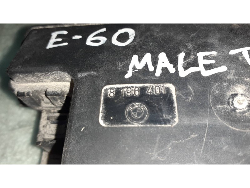 Recambio de cerradura maletero / porton para bmw serie 5 berlina (e60) 520i referencia OEM IAM 8196401  