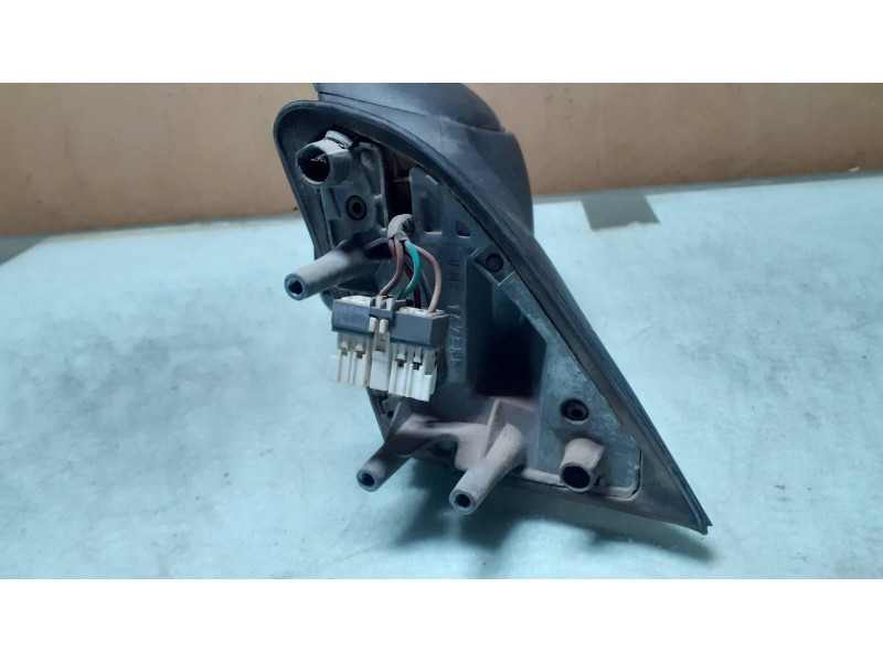 Recambio de retrovisor izquierdo para citroen xsara picasso 2.0 hdi referencia OEM IAM E11015690  ELECTRICO