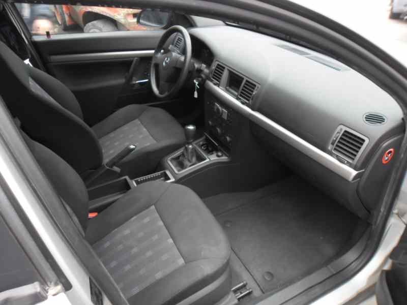 opel vectra c berlina del año 2008