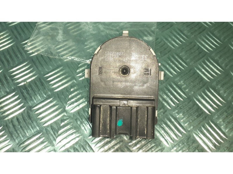 Recambio de mando retrovisor para opel astra j lim. excellence referencia OEM IAM 13271827  