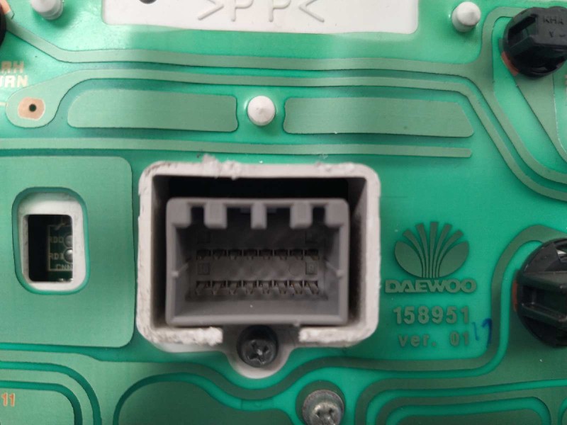 Recambio de cuadro instrumentos para chevrolet tacuma se referencia OEM IAM 96427156  