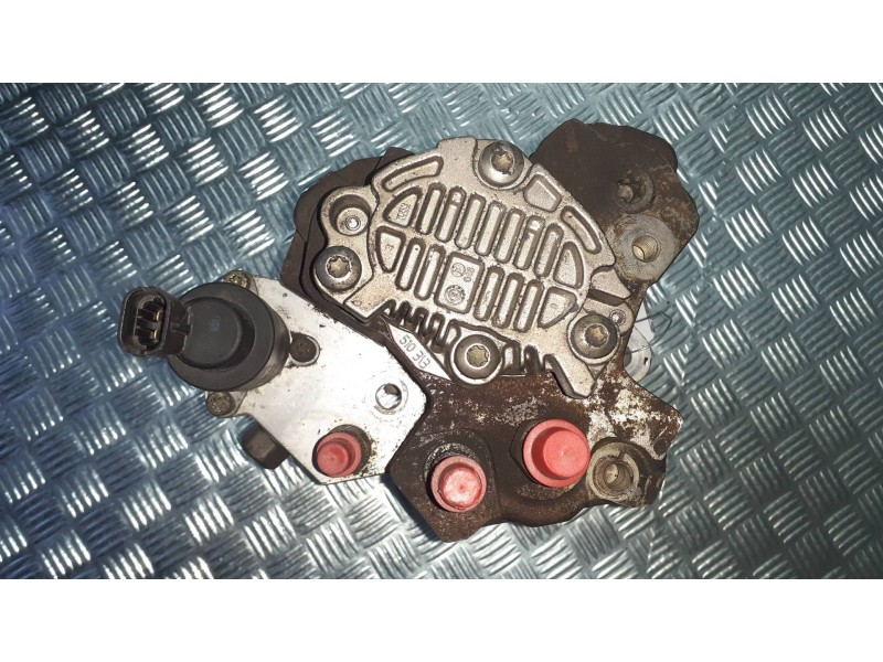 Recambio de bomba inyeccion para citroen c4 grand picasso exclusive referencia OEM IAM 8200108225  0445010075