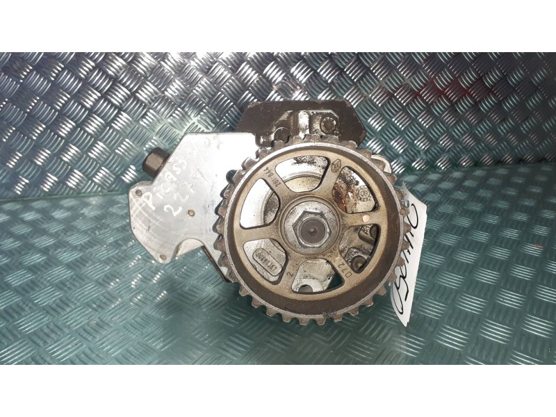 Recambio de bomba inyeccion para citroen c4 grand picasso exclusive referencia OEM IAM 8200108225  0445010075