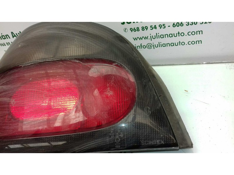 Recambio de piloto trasero izquierdo para renault megane i berlina hatchback (ba0) 1.4 referencia OEM IAM 7700828137 2528 