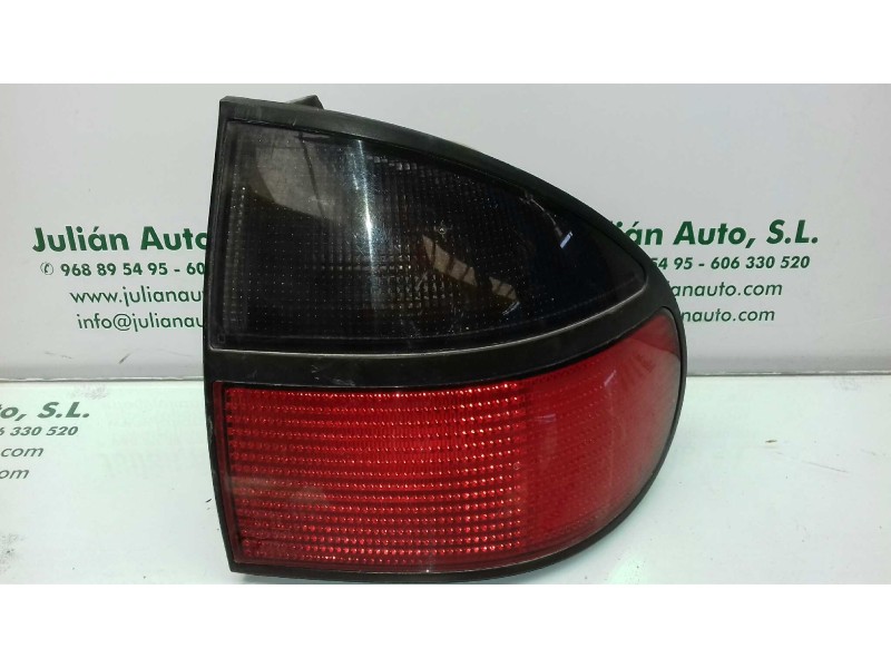 Recambio de piloto trasero derecho para renault laguna (b56) 1.6 referencia OEM IAM 7700820051 2225 EXT