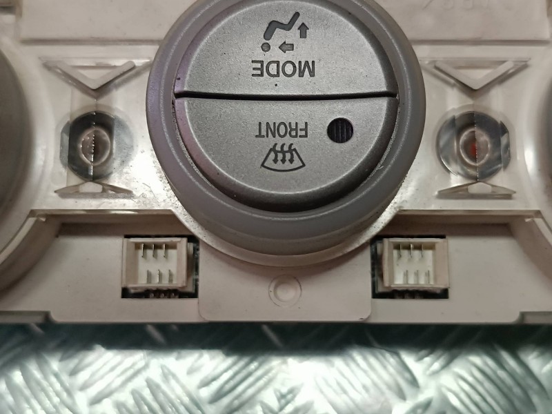 Recambio de mando climatizador para mazda 6 berlina (gg) 1.8 active (4-ptas.) referencia OEM IAM E2D  