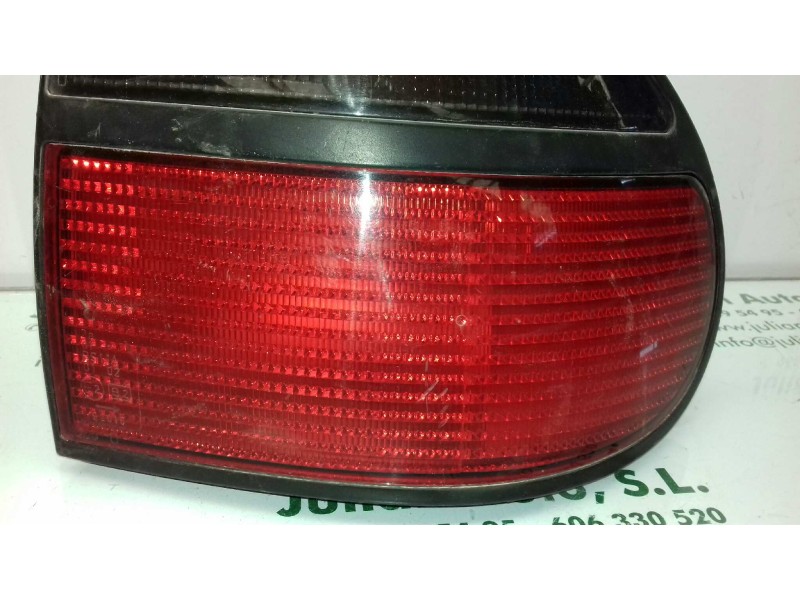 Recambio de piloto trasero derecho para renault laguna (b56) 1.6 referencia OEM IAM 7700820051 2225 EXT