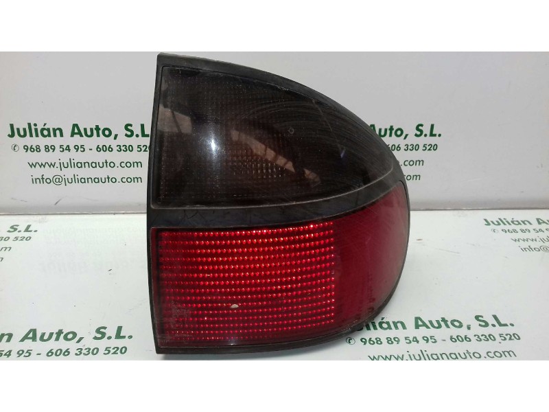 Recambio de piloto trasero derecho para renault laguna (b56) 1.6 referencia OEM IAM 7700820051 2225 EXT