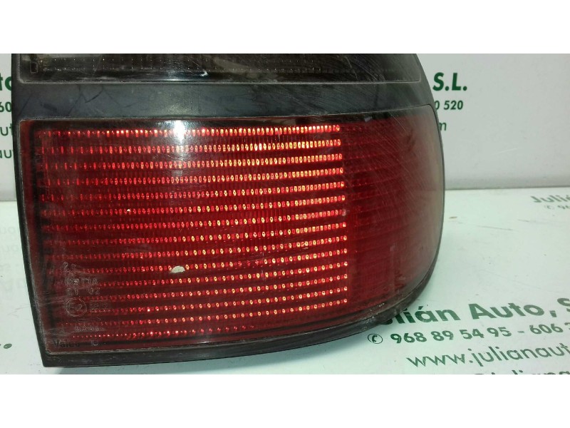 Recambio de piloto trasero derecho para renault laguna (b56) 1.6 referencia OEM IAM 7700820051 2225 EXT