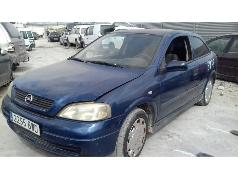 opel astra g berlina del año 2002
