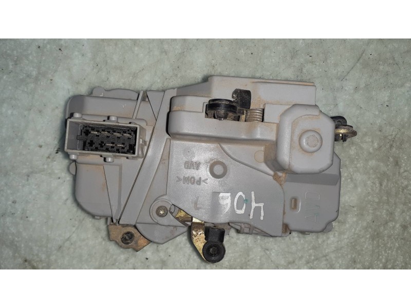 Recambio de cerradura puerta delantera derecha para opel zafira a blue line referencia OEM IAM   