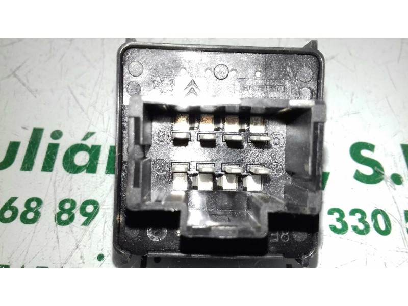 Recambio de mando elevalunas delantero izquierdo para peugeot 208 access referencia OEM IAM 96664313ZD  