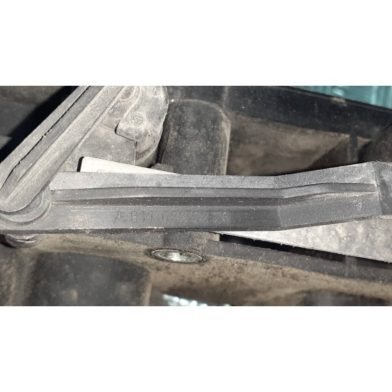 Recambio de colector admision para mercedes-benz clase c (w203) berlina 220 cdi (la) (203.008) referencia OEM IAM A6110980226 A6