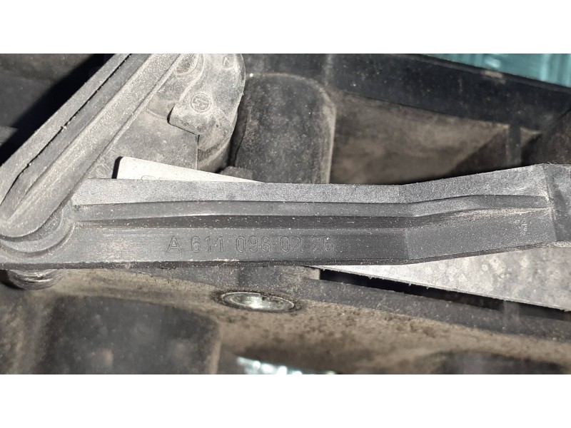 Recambio de colector admision para mercedes-benz clase c (w203) berlina 220 cdi (la) (203.008) referencia OEM IAM A6110980226 A6