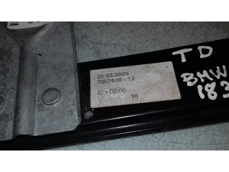 Recambio de elevalunas trasero derecho para bmw serie 1 berlina (e81/e87) 118d referencia OEM IAM 7067800  MANUAL