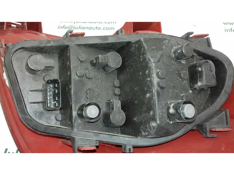 Recambio de piloto trasero izquierdo para renault clio iii 1.5 dci diesel referencia OEM IAM 8200459962 89035086 