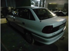 opel astra f berlina del año 1997