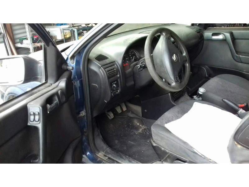 opel astra g berlina del año 2002