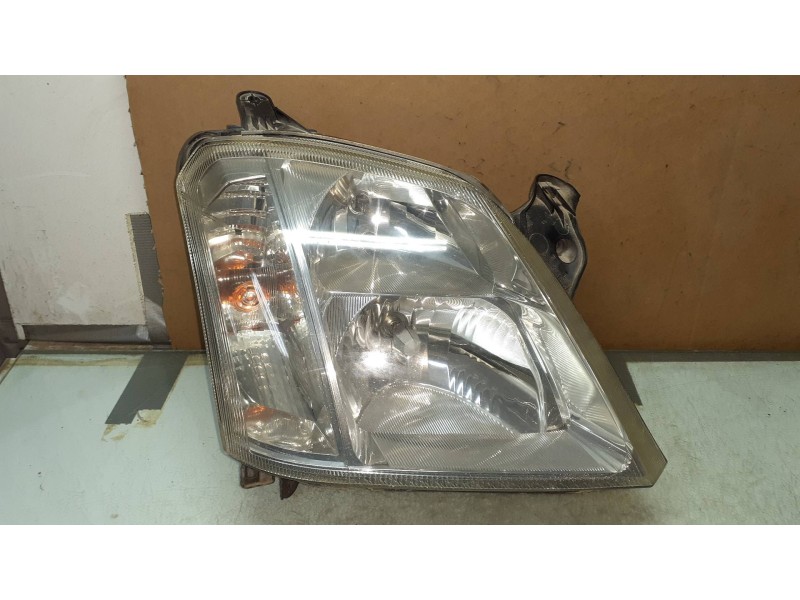 Recambio de faro derecho para opel meriva 1.7 16v cdti cat referencia OEM IAM 93321053 89308560 VALEO