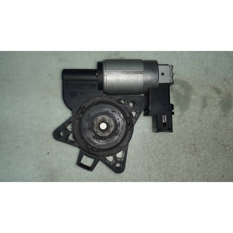 Recambio de motor elevalunas delantero izquierdo para mazda 6 berlina (gg) 2.0 crtd 120 active (5-ptas.) referencia OEM IAM 6J6A