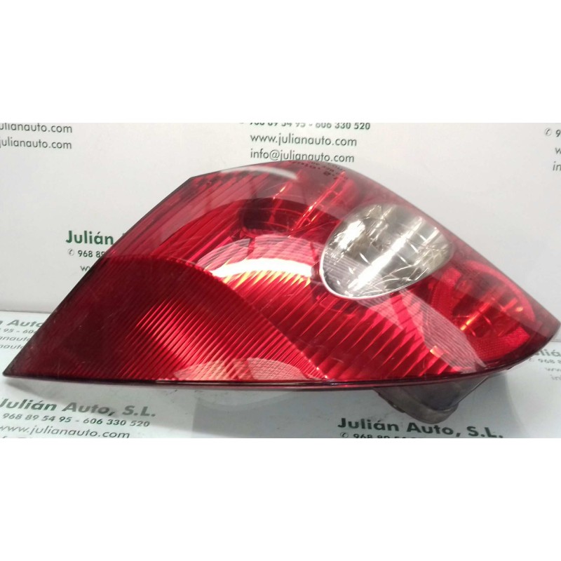 Recambio de piloto trasero izquierdo para renault laguna ii grandtour (kg0) dynamique referencia OEM IAM 8200002471 VALEO EXT-AL