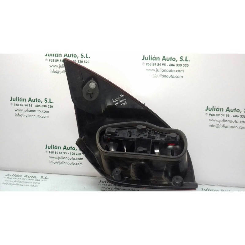 Recambio de piloto trasero izquierdo para renault laguna ii grandtour (kg0) dynamique referencia OEM IAM 8200002471 VALEO EXT-AL