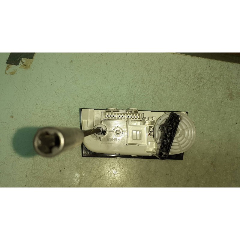 Recambio de mando calefaccion / aire acondicionado para opel meriva 1.7 16v cdti cat referencia OEM IAM 93329465 13130493 