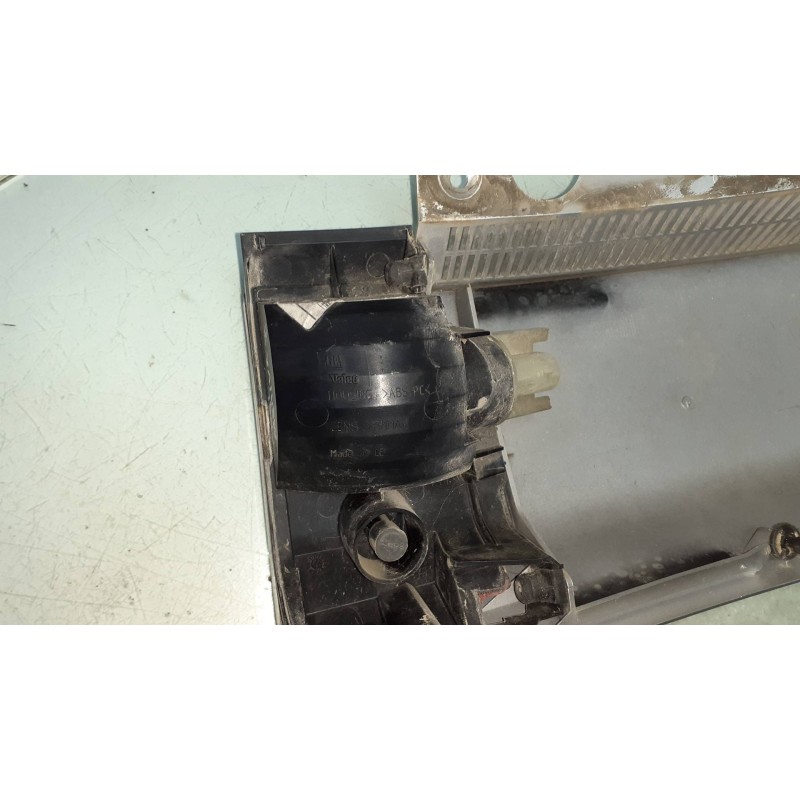 Recambio de faro antiniebla trasero izquierdo para opel meriva 1.7 16v cdti cat referencia OEM IAM 93295362  VALEO