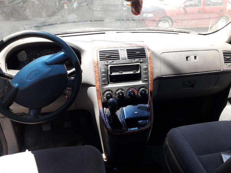 kia carnival ii del año 2003