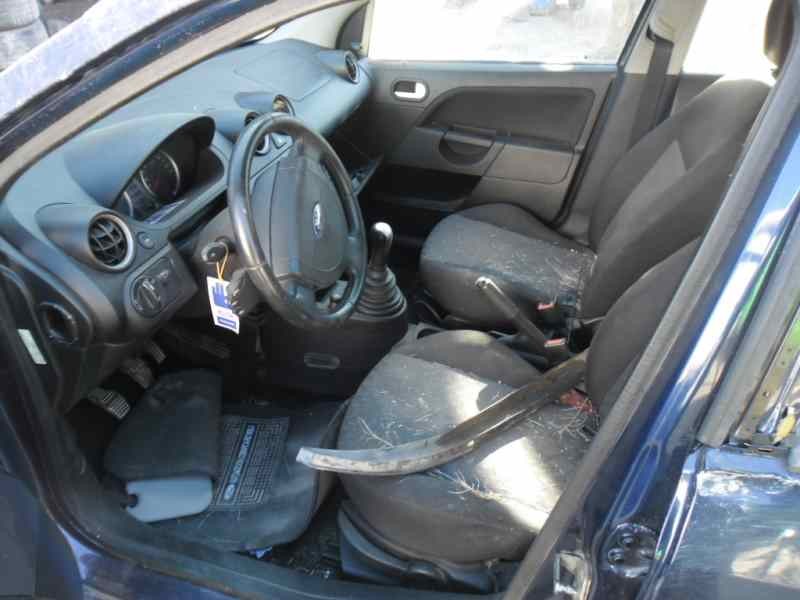 ford fiesta (cbk) del año 2004